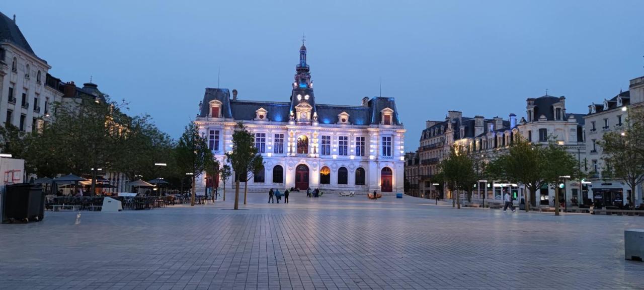 Hyper Centre-Le Regratterie-Wifi Lejlighed Poitiers Eksteriør billede